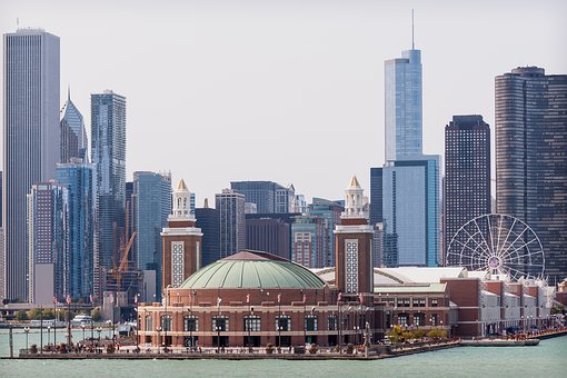 navy-pier-chicago-frontview