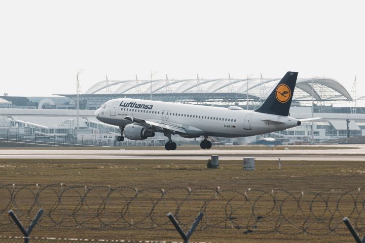 regional aircraft fund lufthansa muc